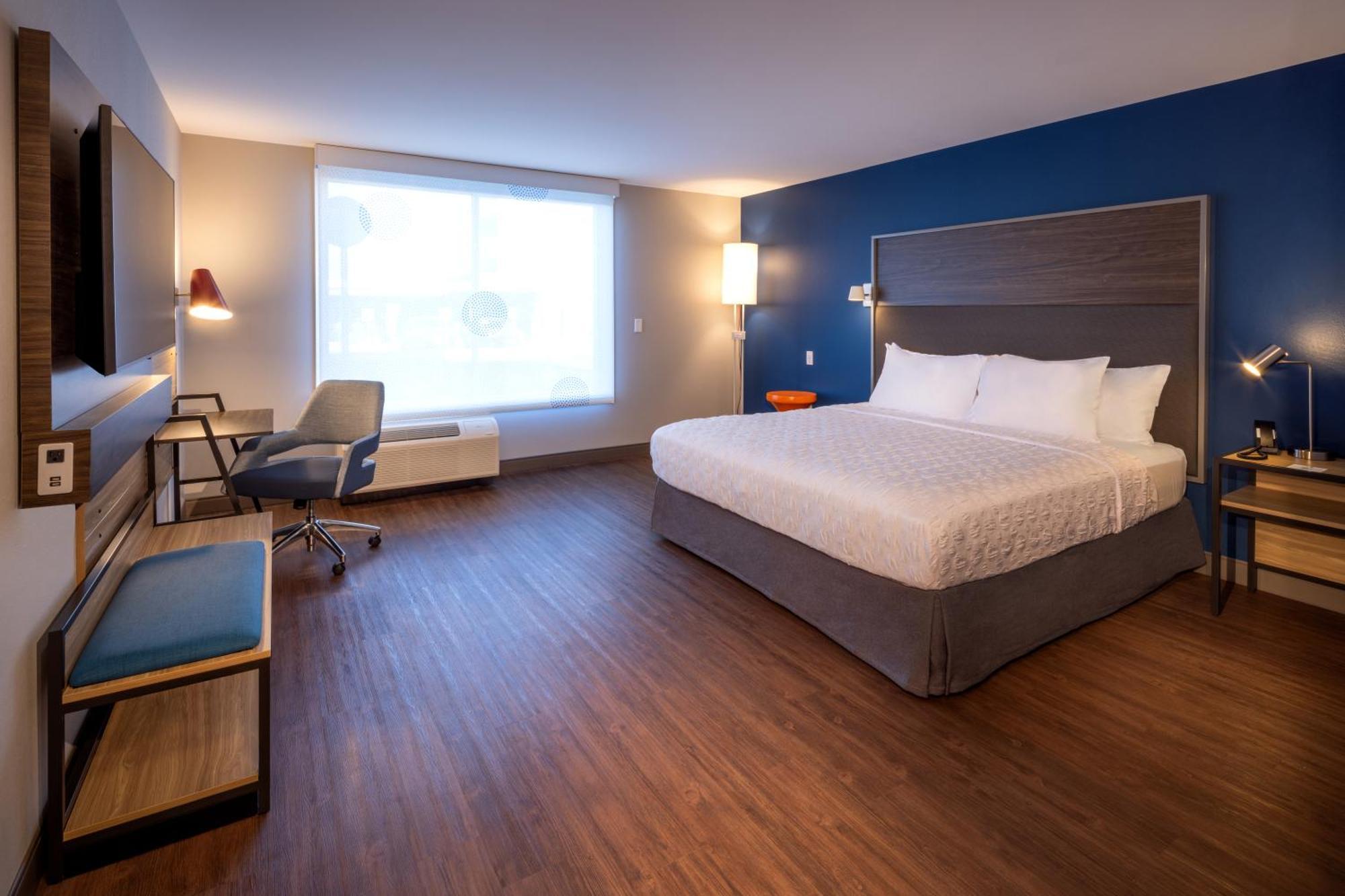 Hotel Tru By Hilton Airport 3*
